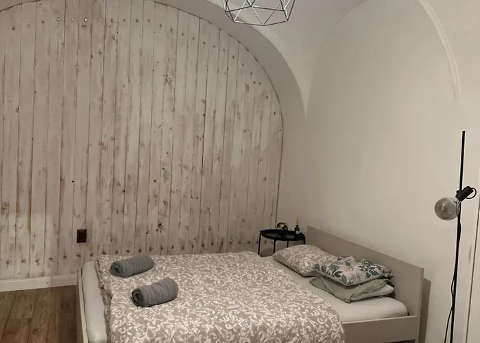 O9A Private Room In Center Bratislava